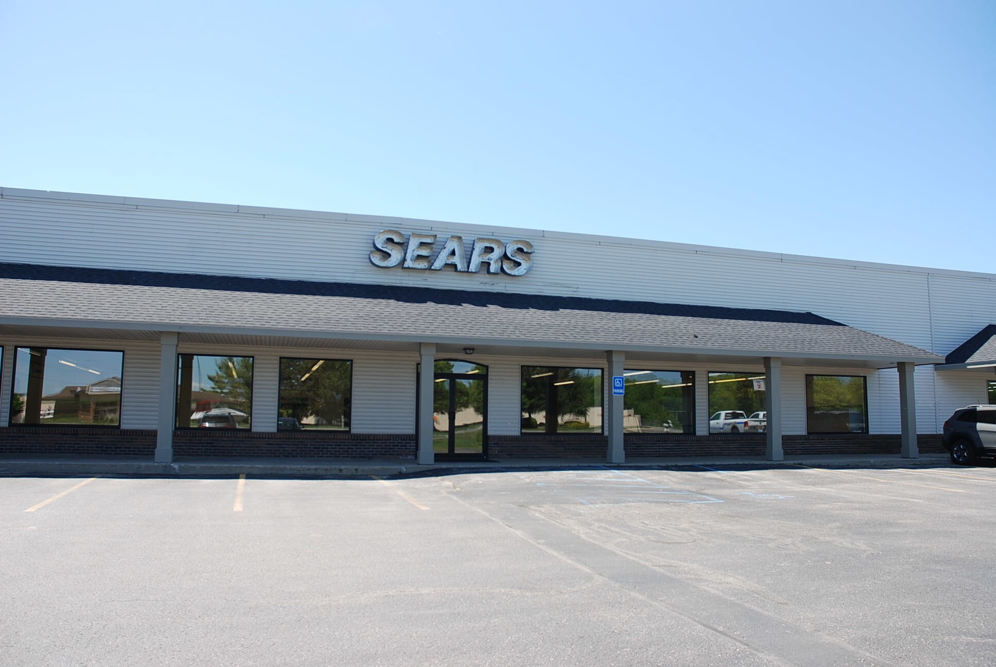 6585 M 66 N, Charlevoix, MI for sale Building Photo- Image 1 of 1