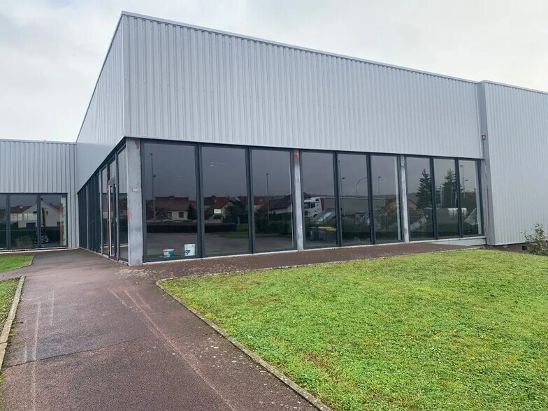 Retail in Marsannay-la-Côte for lease - Building Photo - Image 1 of 4