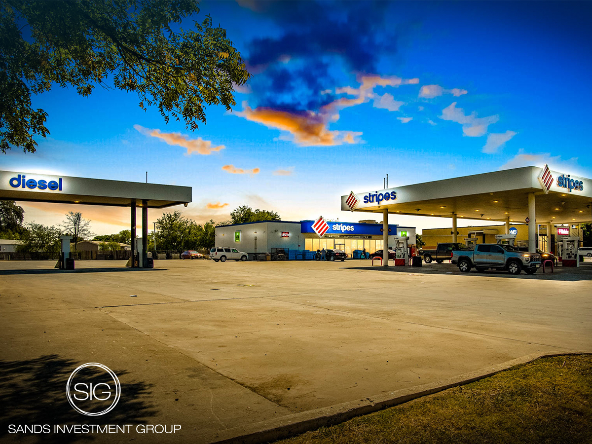 2819 Main st, Uvalde, TX for sale Primary Photo- Image 1 of 6
