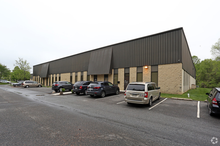 500 Turner Industrial Way, Aston, PA for lease - Building Photo - Image 2 of 5