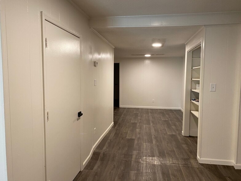 103 Queen St, Georgetown, SC for lease - Interior Photo - Image 2 of 15