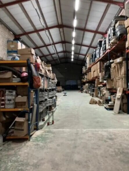 Office in Bagnolet for lease - Building Photo - Image 3 of 14