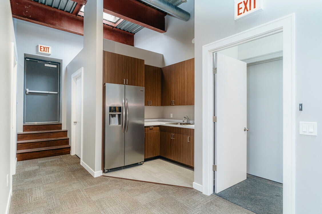 1674 N Ada St, Chicago, IL for sale Interior Photo- Image 1 of 18