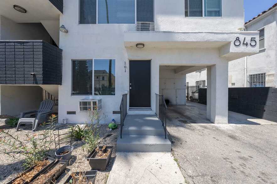 845 S Kenmore Ave, Los Angeles, CA for sale - Building Photo - Image 2 of 12