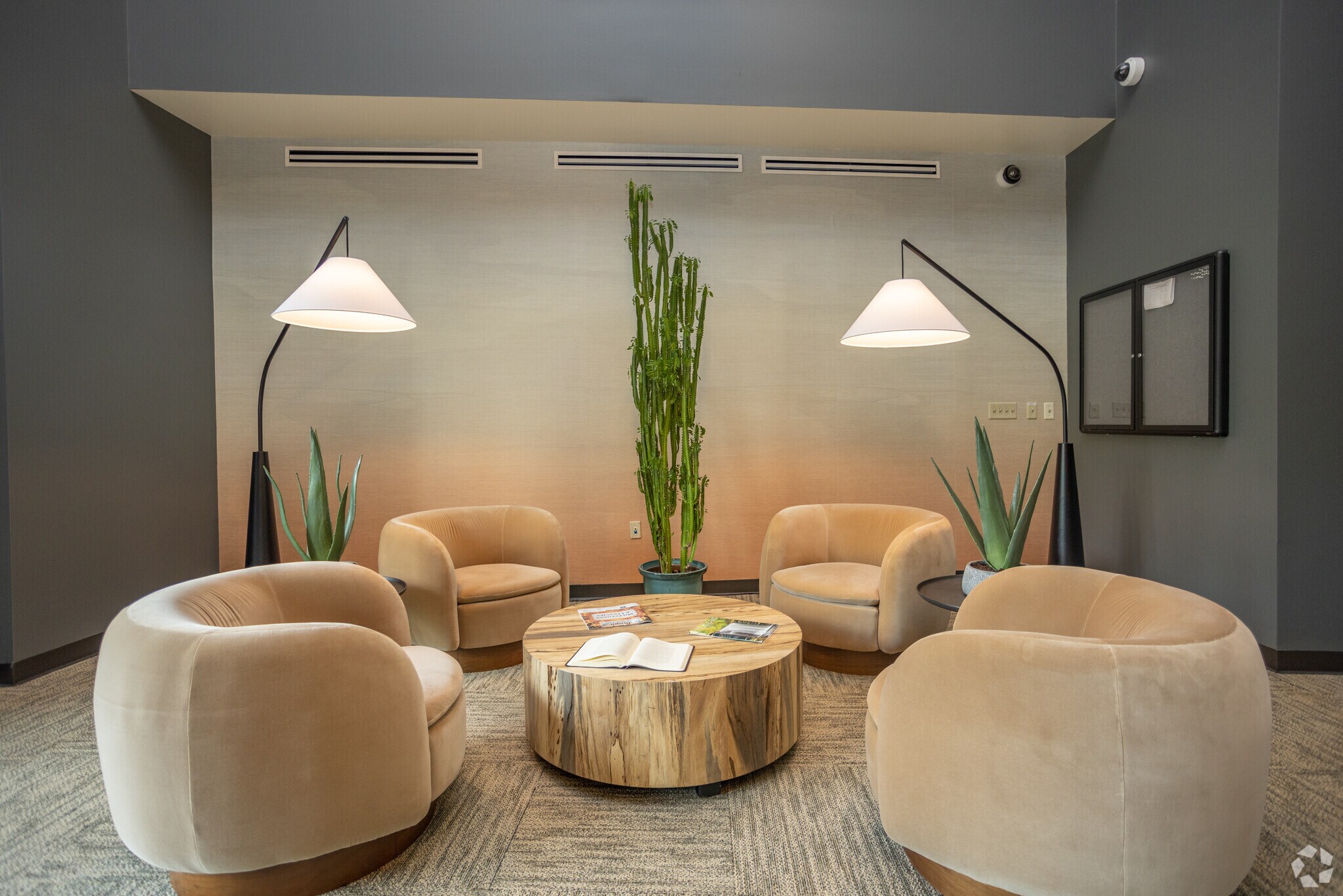 100 Global View Dr, Warrendale, PA for lease Interior Photo- Image 1 of 17