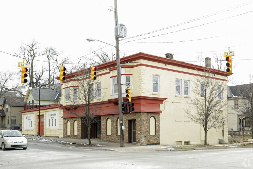 800 Wealthy St SE, Grand Rapids, MI for sale - Primary Photo - Image 1 of 1