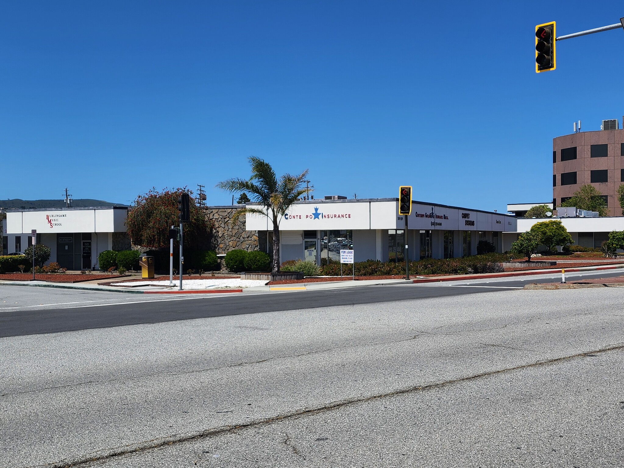 Corner of Bayshore Hwy and Mahler Rd, Burlingame, CA for lease Building Photo- Image 1 of 6