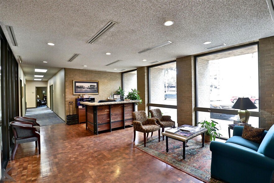 289 Pine, Abilene, TX 79601 Professional Offices Downtown Abilene