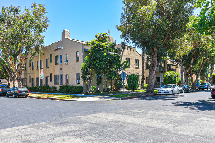 356 N Orange Grove Ave, Los Angeles, CA for sale - Building Photo - Image 1 of 30