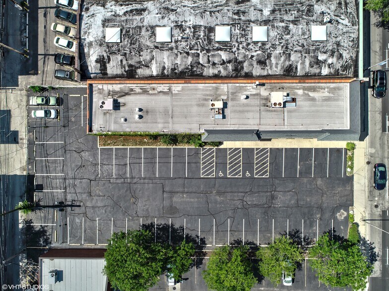 2528 Green Bay Rd, Evanston, IL 60201