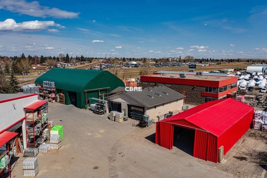 3296 44th Ave SE, Calgary, AB for lease - Building Photo - Image 2 of 6