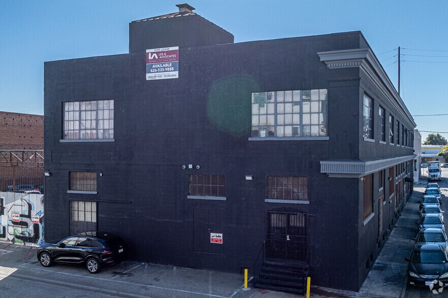 932 Wilson St, Los Angeles, CA for sale - Building Photo - Image 2 of 4