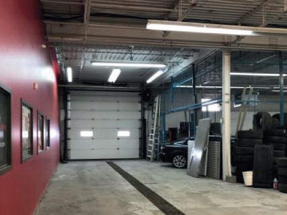 5790 Rue Paré, Mont-Royal, QC for lease - Interior Photo - Image 3 of 3