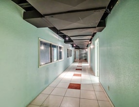 2506 South Blvd, Houston, TX for sale Interior Photo- Image 2 of 12