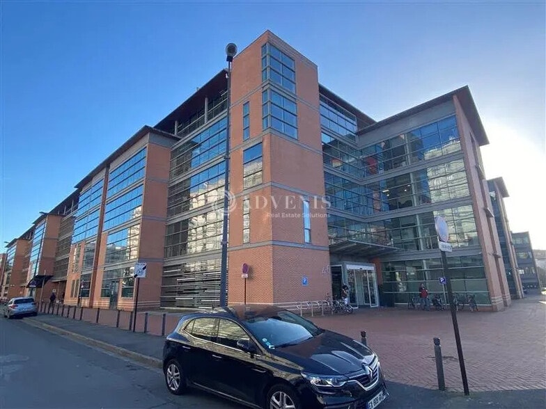 Office in Ivry-sur-Seine for lease - Building Photo - Image 1 of 9