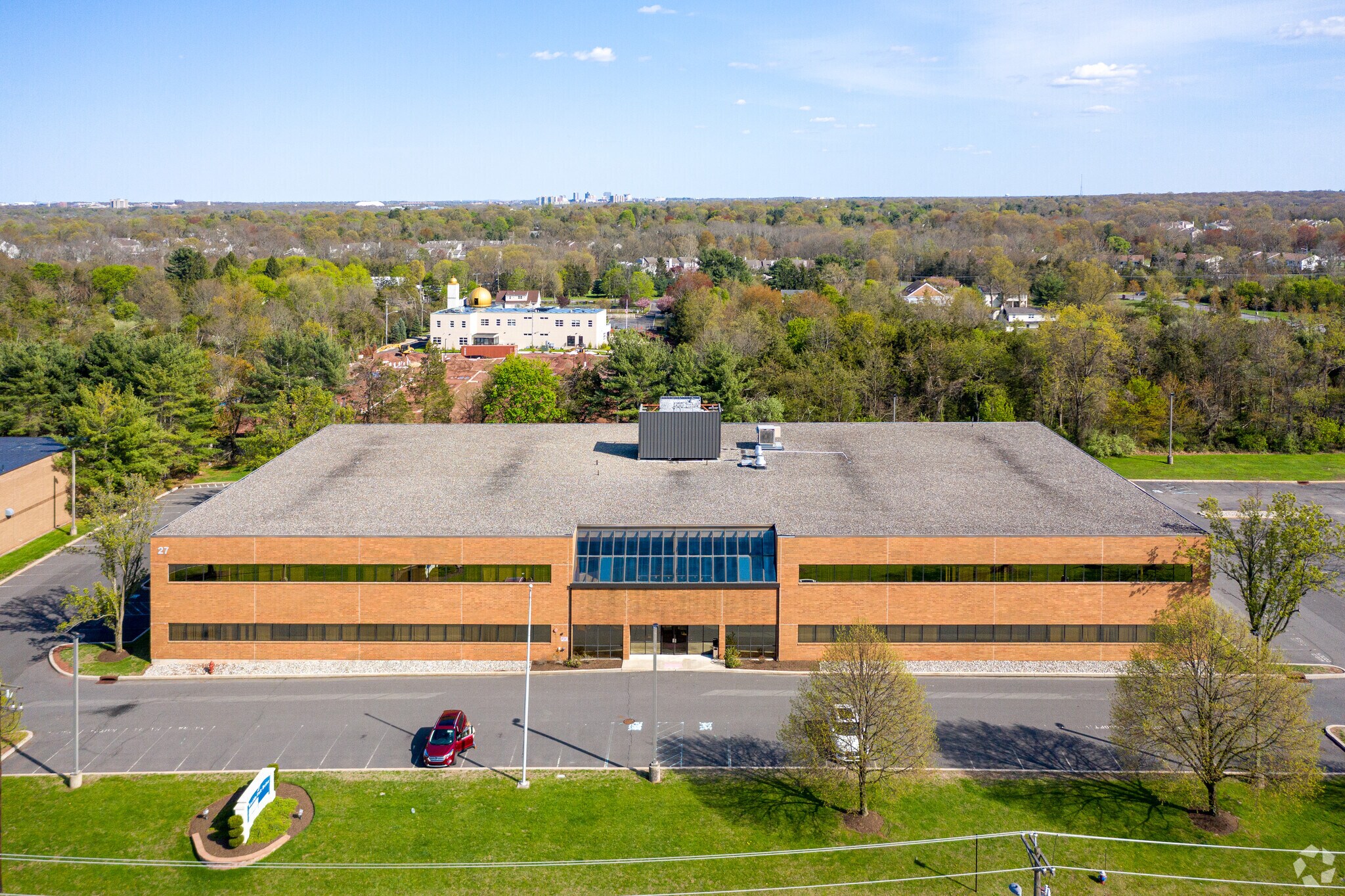 27 Worlds Fair Dr, Somerset, NJ 08873 Continental Plaza