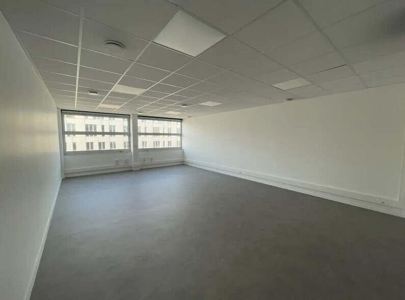 108 Avenue Lac Léman, La Motte-Servolex for lease - Interior Photo - Image 3 of 5