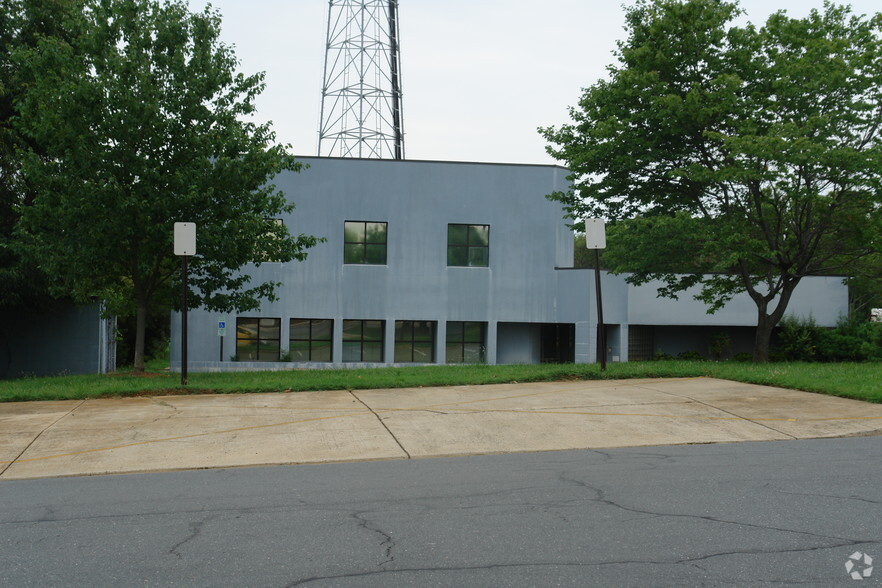 4700 Sweden Rd, Charlotte, NC for lease - Building Photo - Image 3 of 4