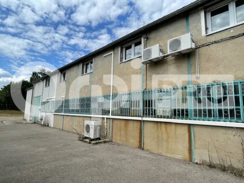 Flex in Saint-Étienne-des-Oullières for sale - Building Photo - Image 2 of 14