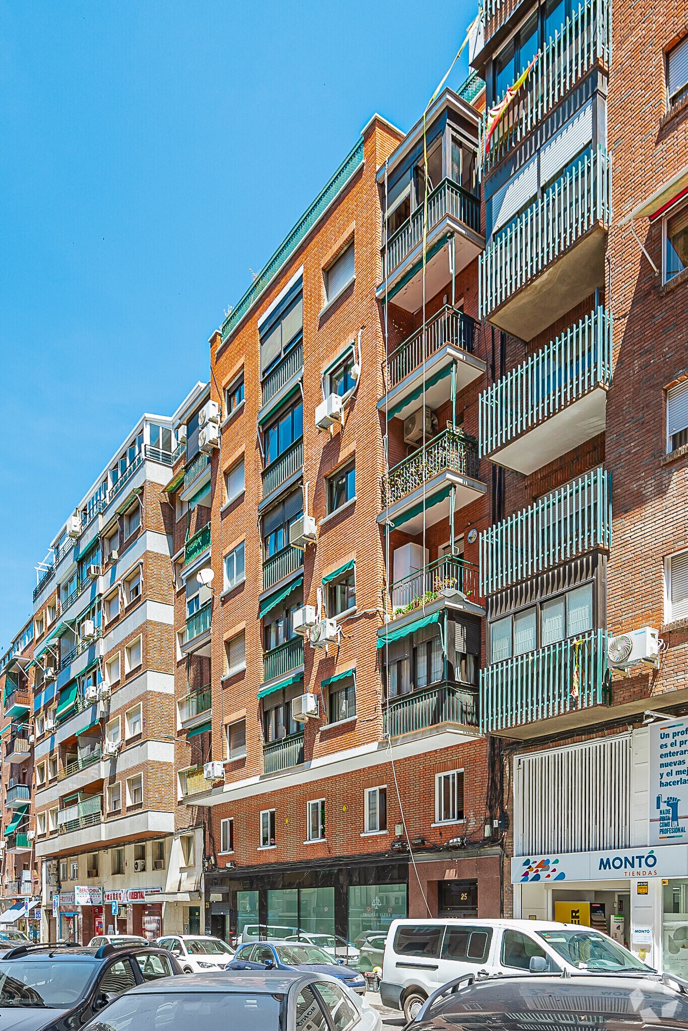 Calle General Margallo, 25, Madrid, Madrid for sale Primary Photo- Image 1 of 1