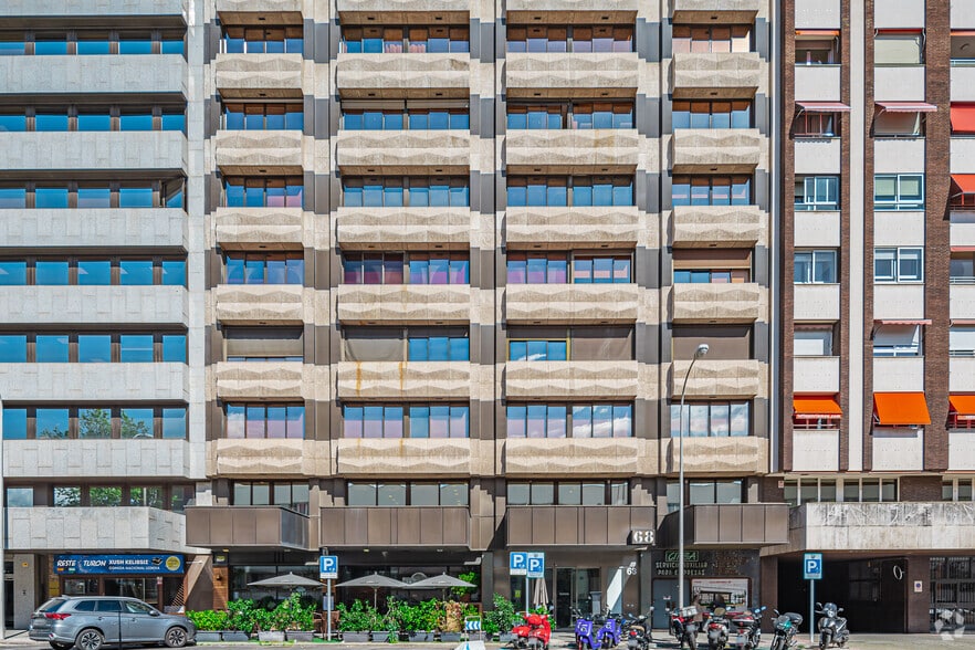 Calle de Orense, 68, Madrid, Madrid for lease - Building Photo - Image 3 of 3