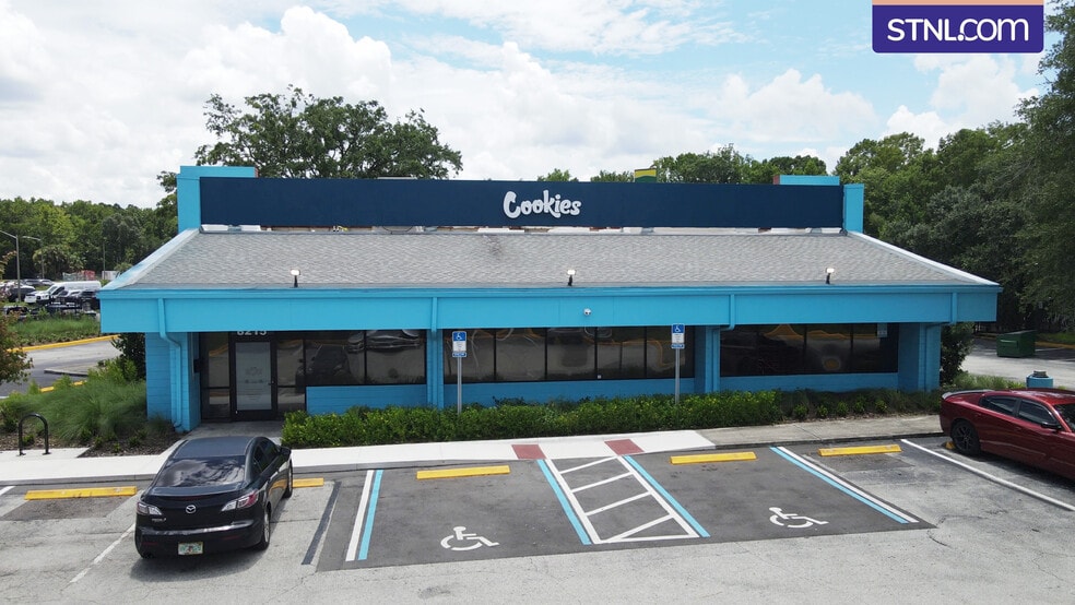 8215 Dix Ellis Trl, Jacksonville, FL for sale - Building Photo - Image 1 of 5