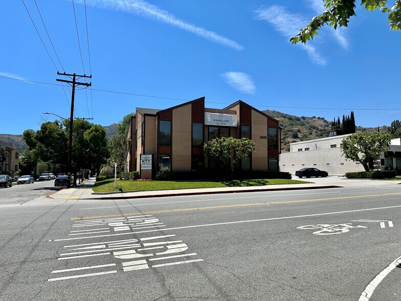 2505 Canada Blvd, Glendale, CA for lease - Building Photo - Image 2 of 21