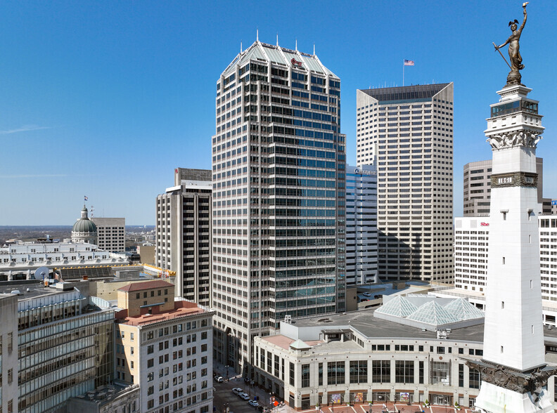 10 W Market St, Indianapolis, IN for lease - Building Photo - Image 1 of 28