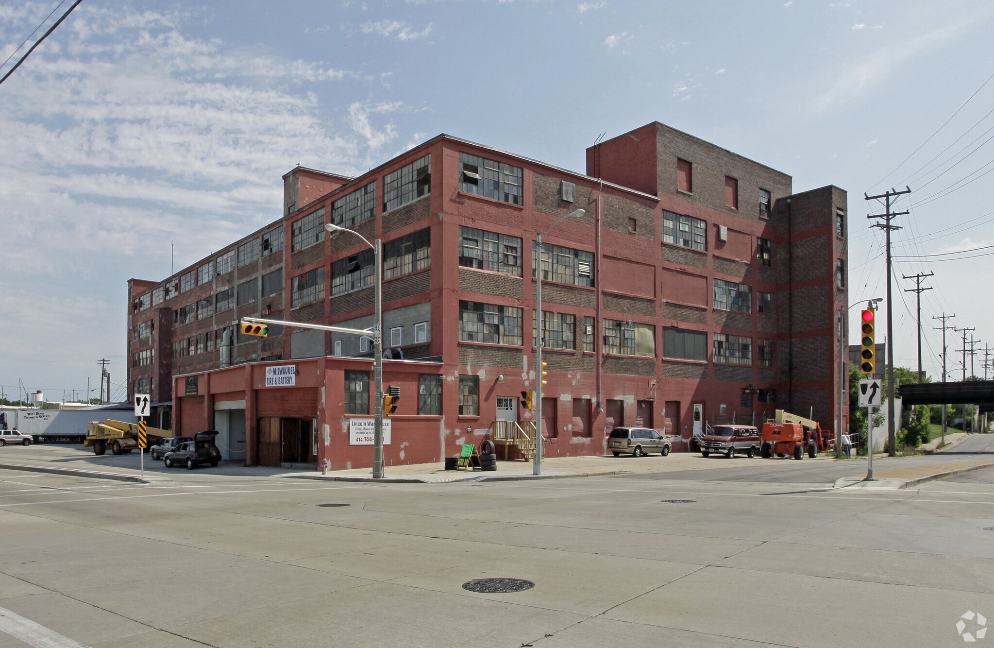 2018 S 1st St, Milwaukee, WI for sale Primary Photo- Image 1 of 1