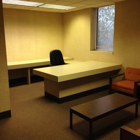 235 Terrace Ave, Huntington, WV for sale - Building Photo - Image 2 of 9