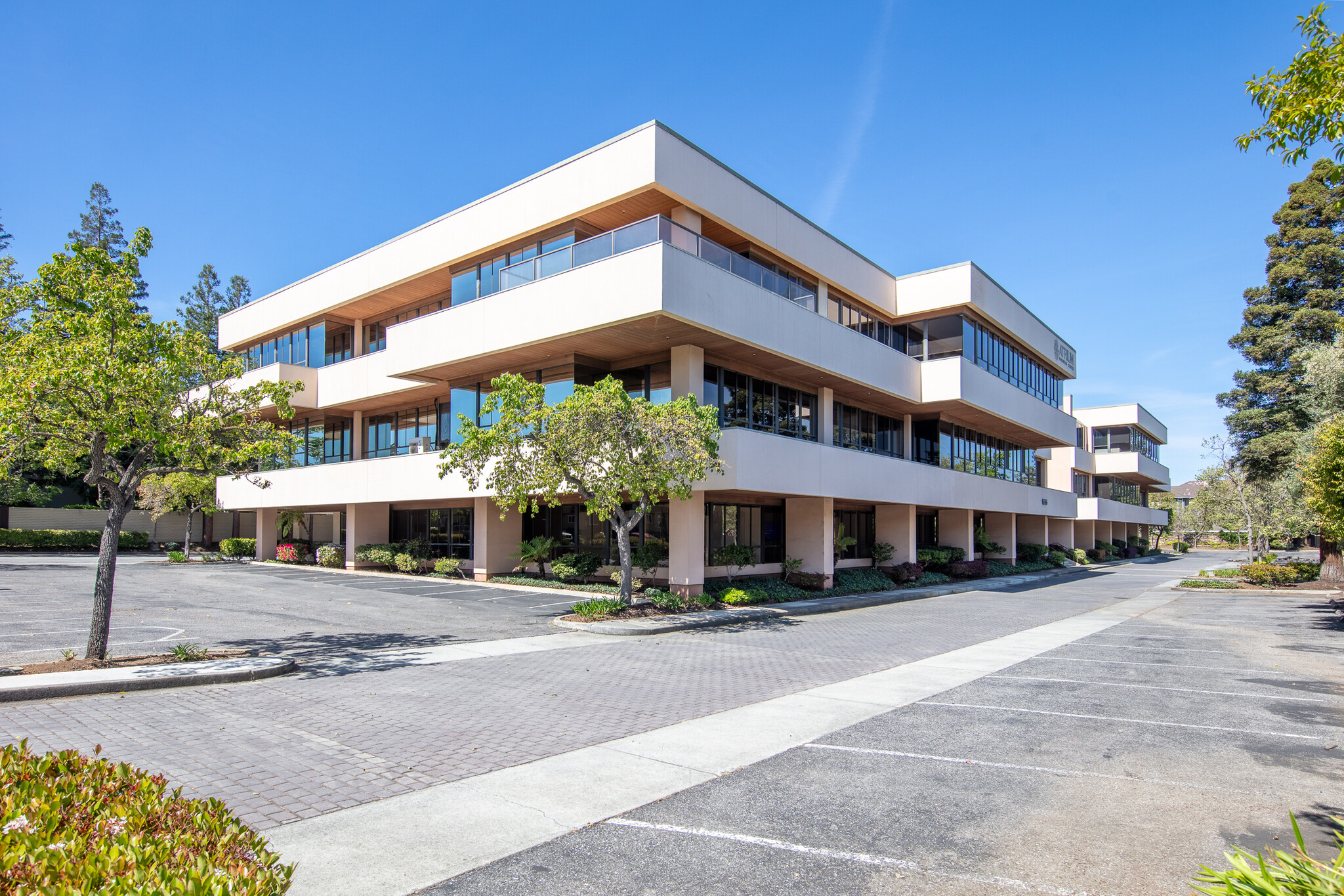 1975 W El Camino Real, Mountain View, CA for lease Building Photo- Image 1 of 16