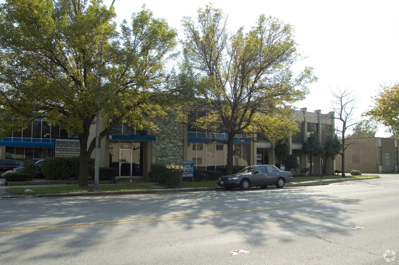 9909 W Roosevelt Rd, Westchester, IL 60154