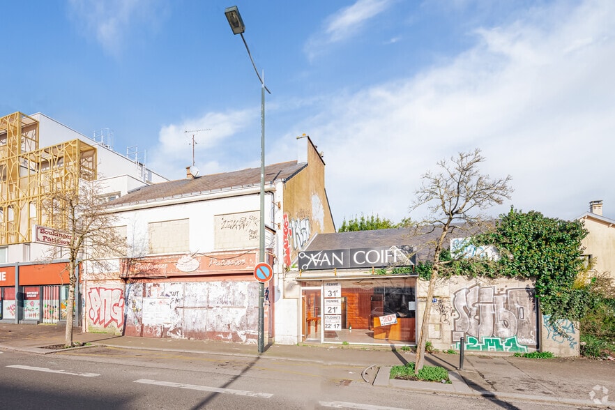 154 Route De Vannes, Nantes for sale - Primary Photo - Image 1 of 15