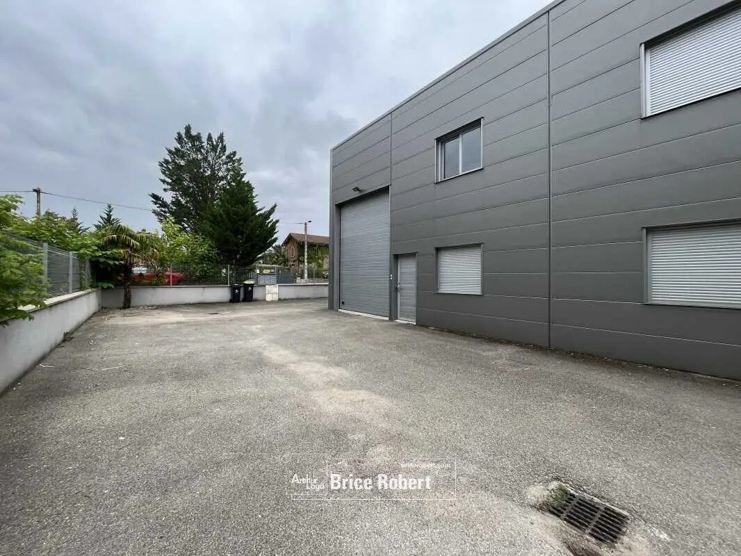 in Beynost for sale Primary Photo- Image 1 of 1