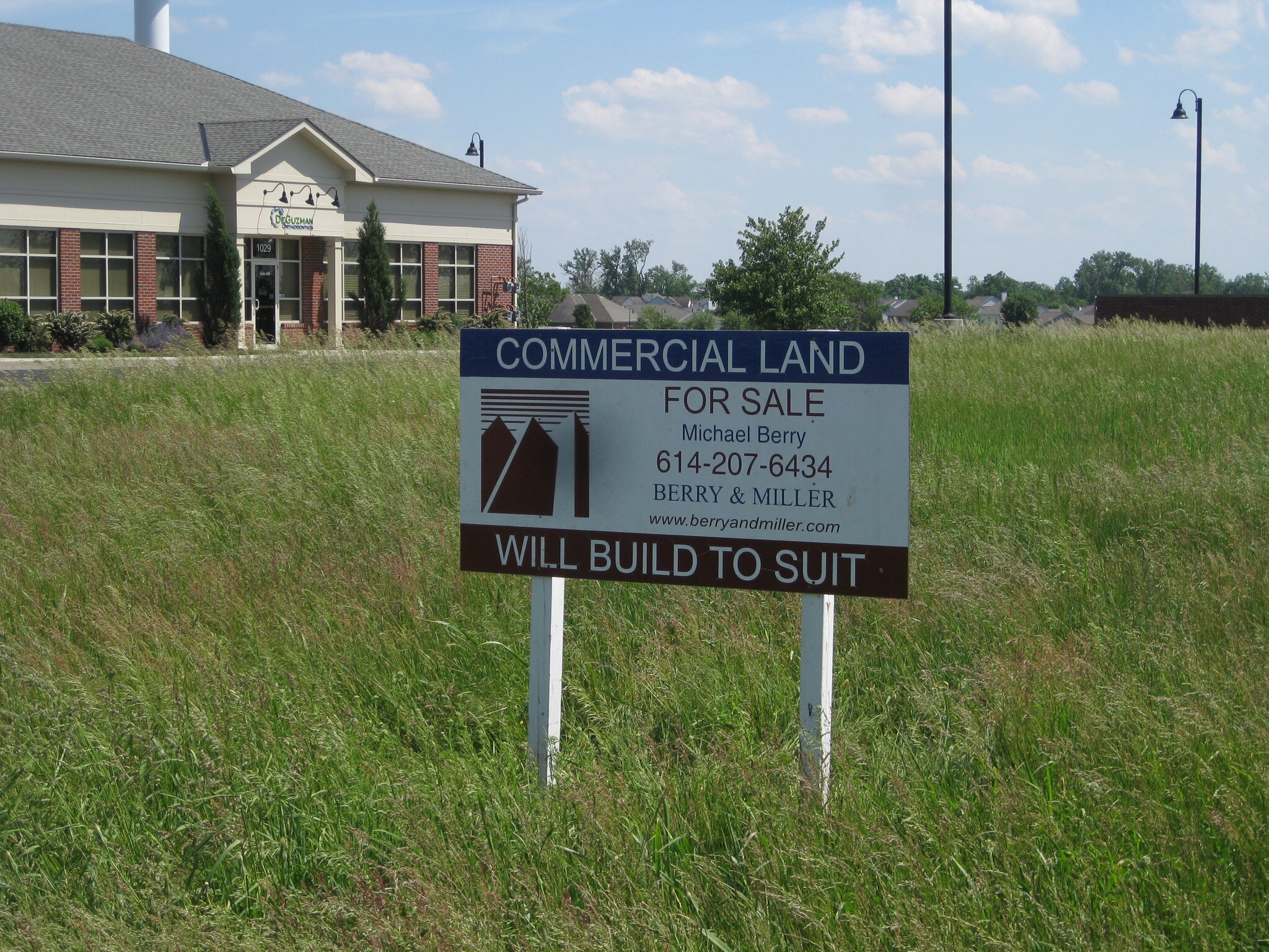 1033 Refugee Rd, Pickerington, OH for sale Primary Photo- Image 1 of 1