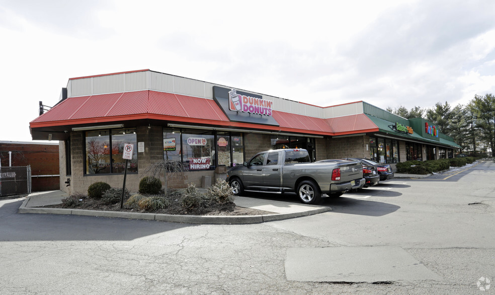 669 Rt-17, Paramus, NJ for lease - Building Photo - Image 2 of 4