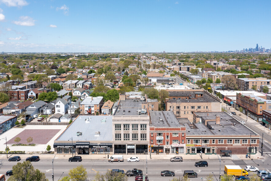 3214 W 63rd St, Chicago, IL for lease - Aerial - Image 2 of 7