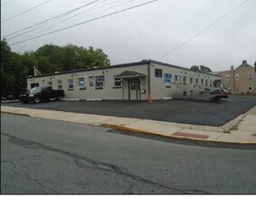 202 S 6th St, Emmaus, PA for lease Building Photo- Image 2 of 5