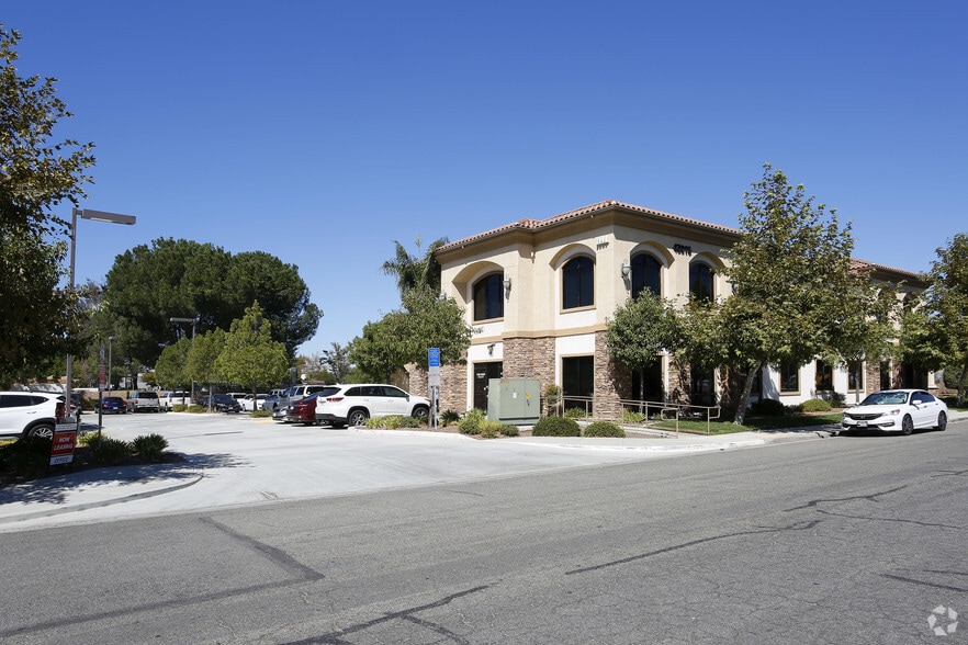 43015 Black Deer Loop, Temecula, CA for lease - Building Photo - Image 3 of 7