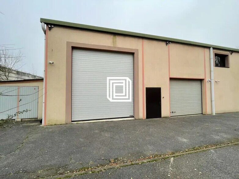 Industrial in Jouy-en-Josas for sale - Building Photo - Image 3 of 13