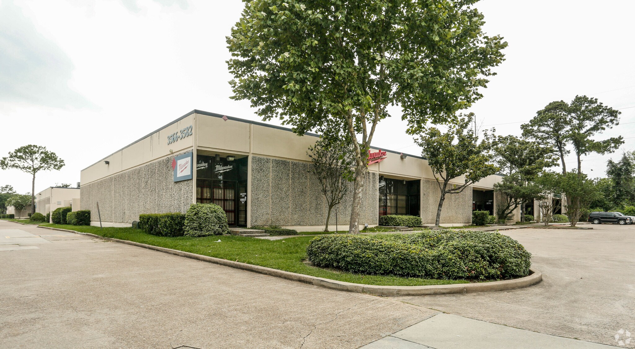 35663582 W TC Jester Blvd, Houston, TX 77018