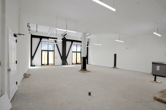 1835 E Boston St, Philadelphia, PA for lease Interior Photo- Image 1 of 3