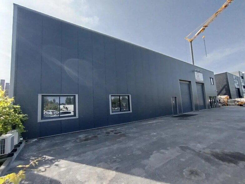 Flex in Villeneuve-Tolosane for lease - Building Photo - Image 3 of 8