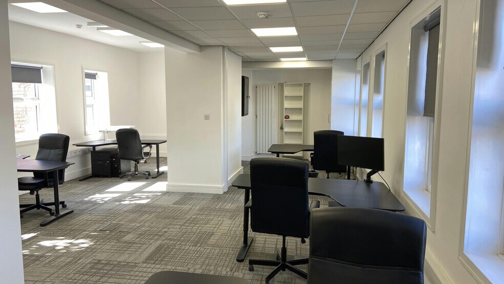 2-4 Hearsall Ln, Coventry for lease - Building Photo - Image 2 of 7