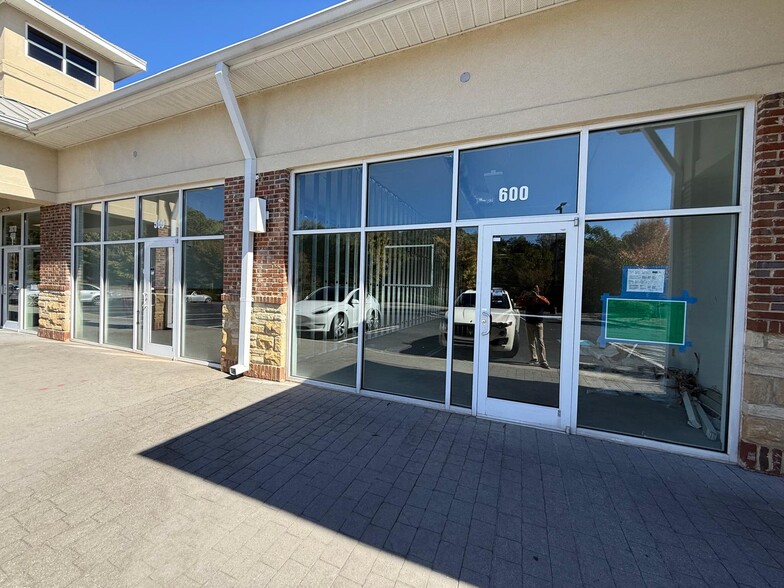 3980 Peachtree Industrial Blvd, Duluth, GA for lease - Building Photo - Image 3 of 17