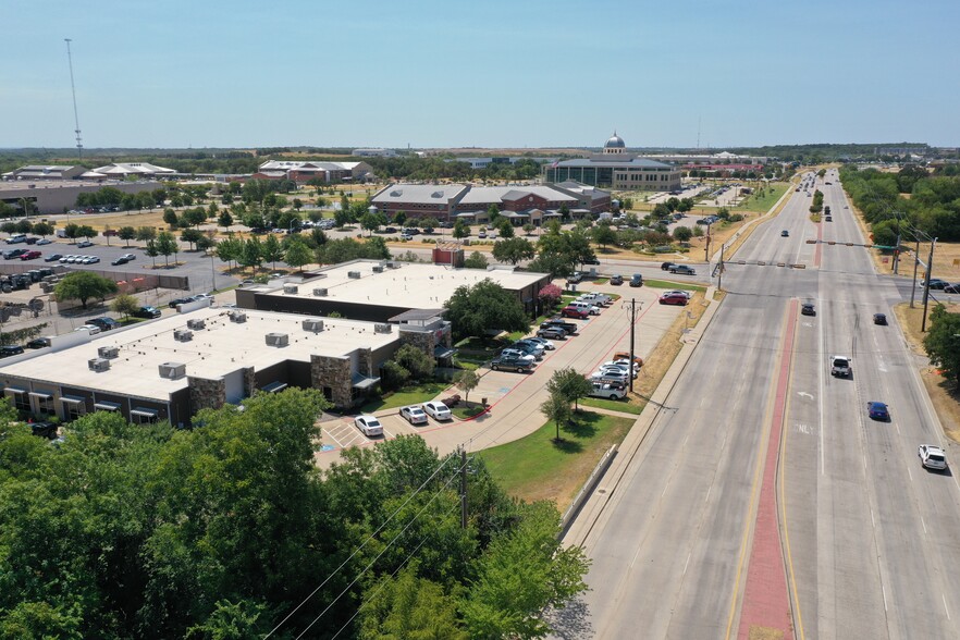 521 S Loop 288, Denton, TX for lease - Building Photo - Image 2 of 6