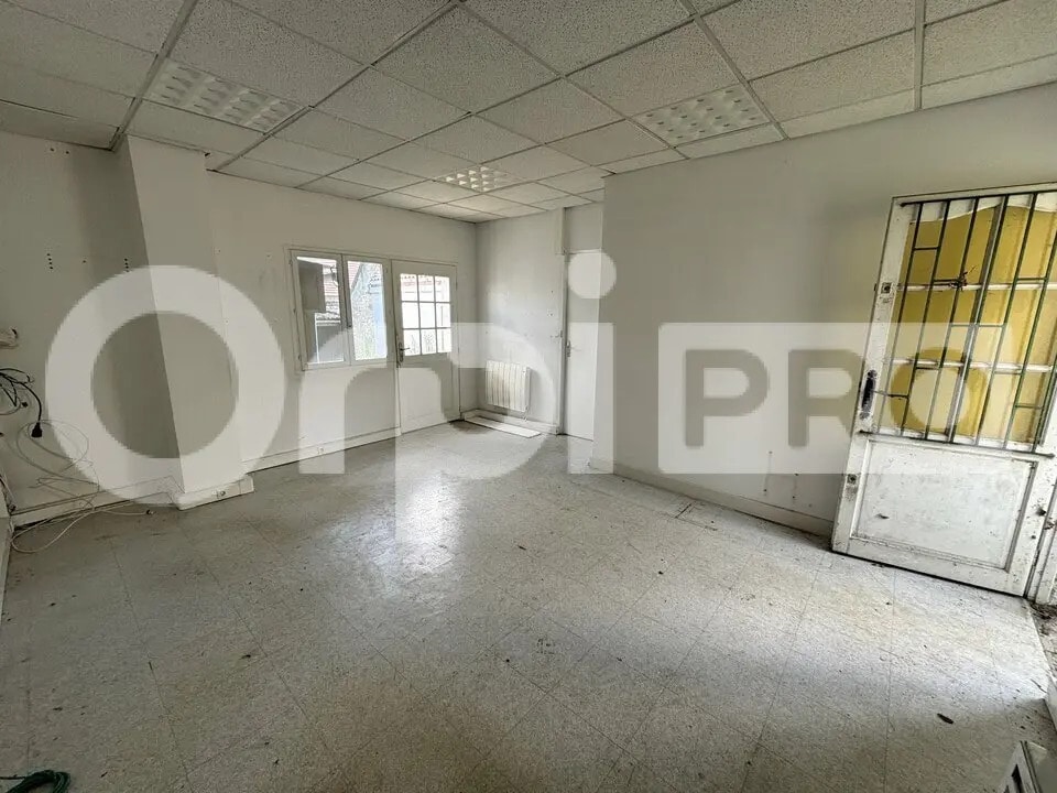 Office in Compiègne for sale Building Photo- Image 1 of 11