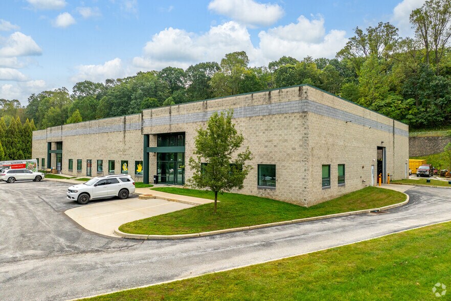 210 Three Tun Rd, Malvern, PA for sale - Primary Photo - Image 1 of 1