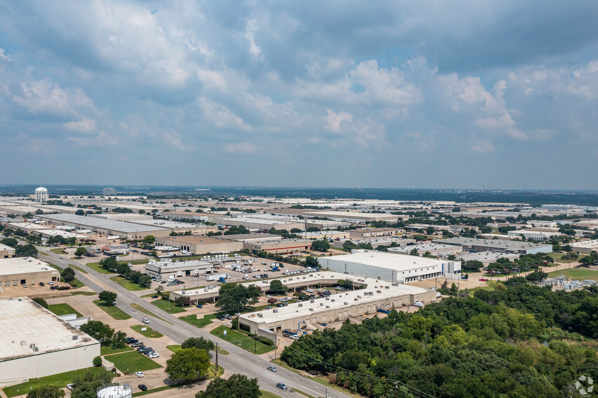 1517 W Carrier Pky, Grand Prairie, TX 75050 Carrier Place