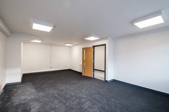 Crombie Rd, Aberdeen for lease Interior Photo- Image 2 of 4